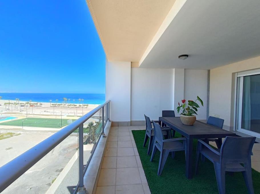 Mar Y Sal 11 Suites, Gran Terraza Con Vistas Al Mar, 2 Hab Y Piscina 滨海罗克塔斯 外观 照片